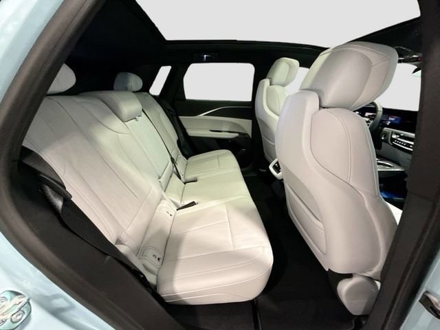 2025 Cadillac LYRIQ Sport 1 - Photo 24