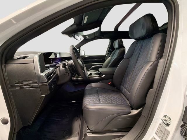 2026 Cadillac Escalade IQ Sport - Photo 17