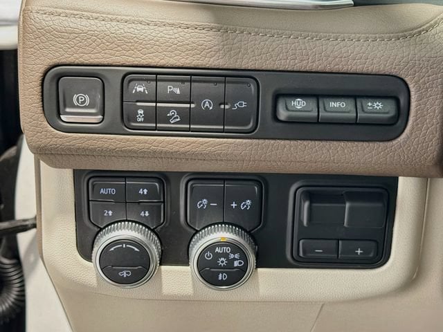 2021 GMC Yukon XL Denali - Photo 9