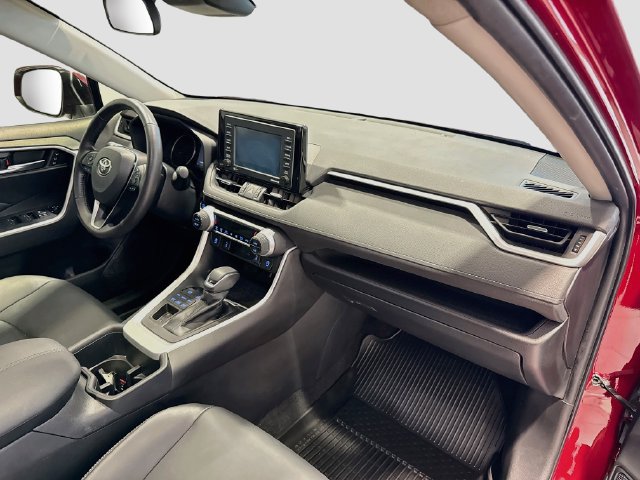 2022 Toyota RAV4 XLE Premium - Photo 25
