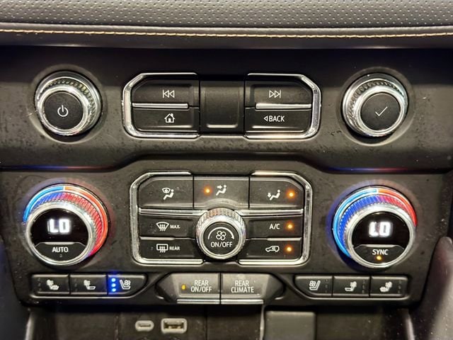 2023 GMC Yukon AT4 - Photo 16