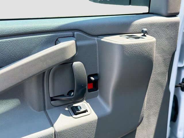 2026 Chevrolet Express Cargo Work Van - Photo 14