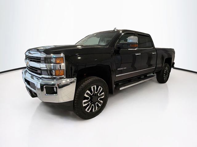 2015 Chevrolet Silverado 2500HD LTZ photo 3
