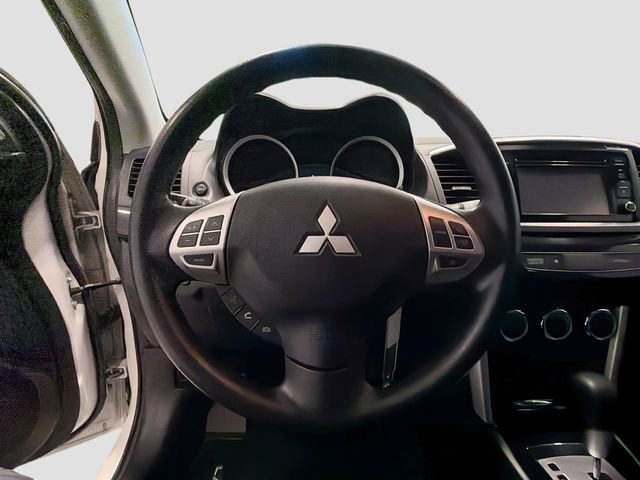 2017 Mitsubishi Lancer ES - Photo 10