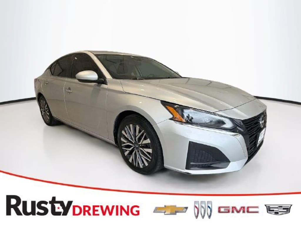 Used 2023 Nissan Altima SV FWD Sedan