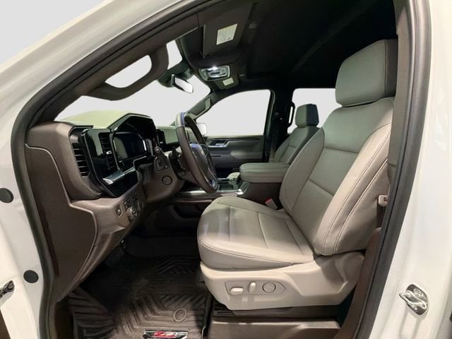 2026 Chevrolet Silverado 1500 LTZ - Photo 19
