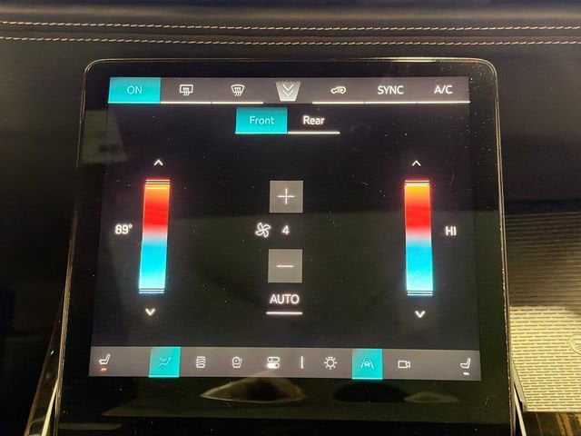 2025 Cadillac Escalade ESV Premium Luxury - Photo 16