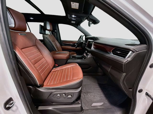 2023 GMC Yukon Denali Ultimate - Photo 28