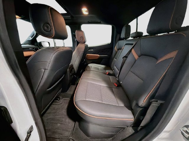 2024 GMC Canyon AT4 - Photo 21
