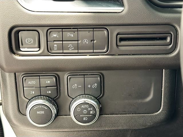 2023 GMC Yukon AT4 - Photo 10