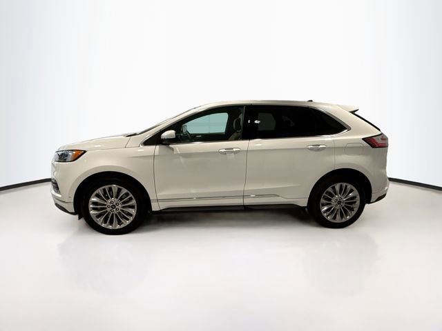 2024 Ford Edge Titanium photo 4