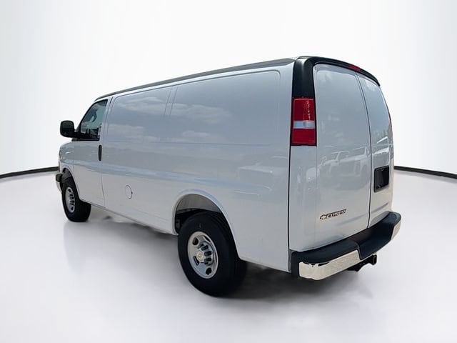 2026 Chevrolet Express Cargo Work Van - Photo 5