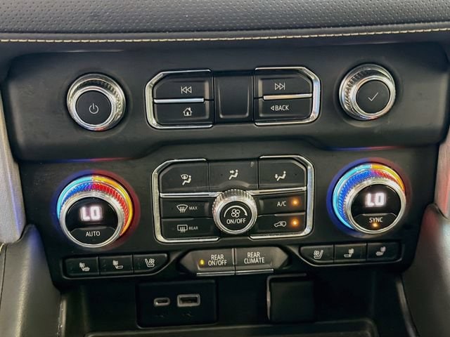 2022 GMC Yukon XL SLT - Photo 16