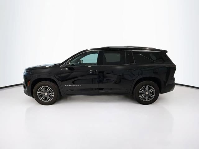 2025 Chevrolet Traverse photo 4