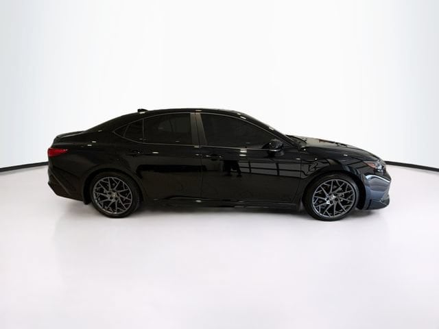 2026 Toyota Camry XSE - Photo 8