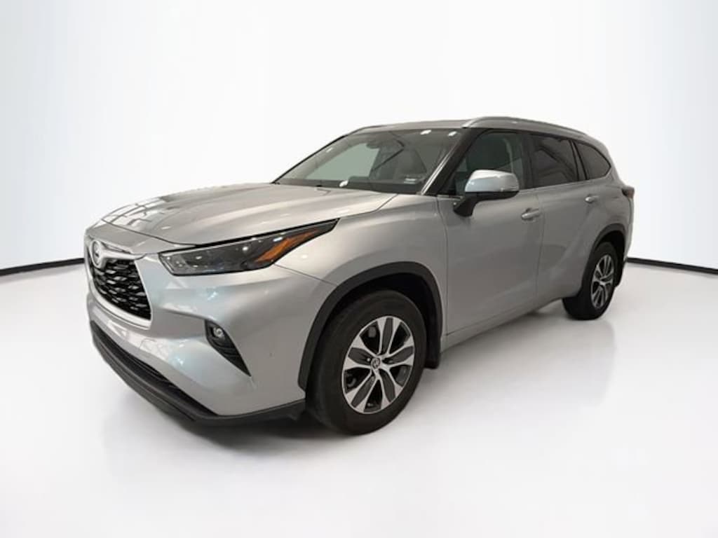 Used 2024 Toyota Highlander XLE SUV