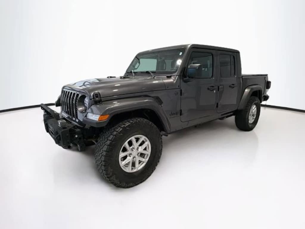 Used 2023 Jeep Gladiator Sport S 4x4 Truck Crew Cab