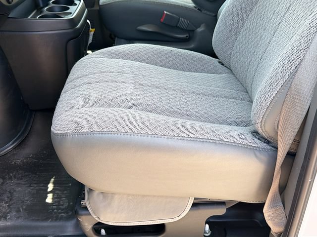 2026 Chevrolet Express Cargo Work Van - Photo 15