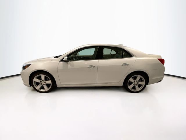 2015 Chevrolet Malibu LTZ photo 2