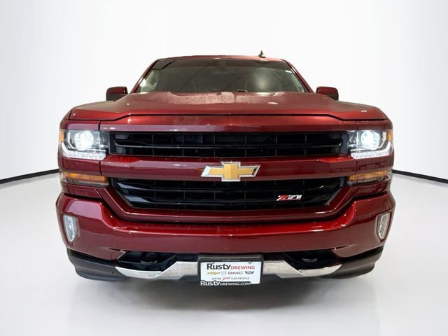 2017 Chevrolet Silverado 1500 LT photo 2