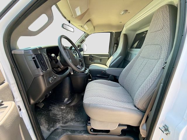 2026 Chevrolet Express Cargo Work Van - Photo 16