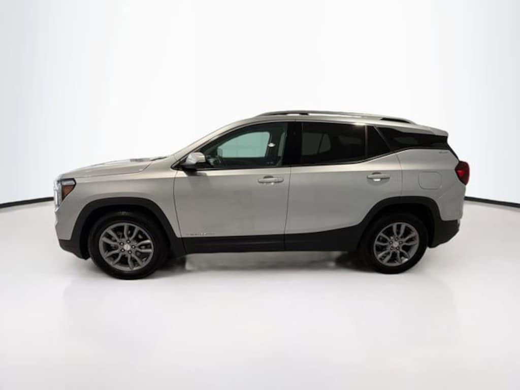 Used 2022 GMC Terrain SLT SUV