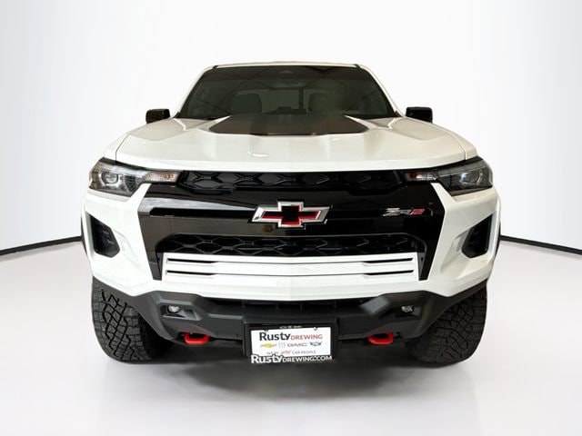 Used 2024 Chevrolet Colorado ZR2 with VIN 1GCPTFEK1R1156221 for sale in Jefferson City, MO