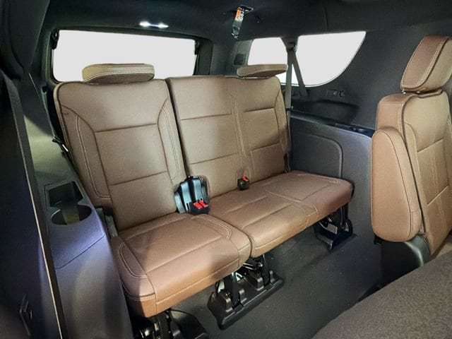 2026 Chevrolet Suburban High Country - Photo 25
