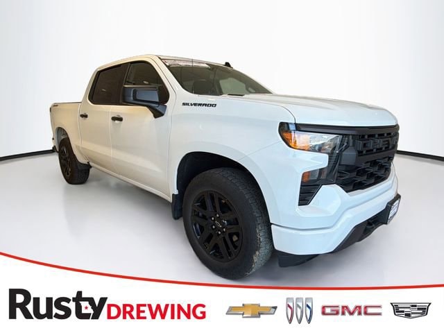 2026 Chevrolet Silverado Base's photo