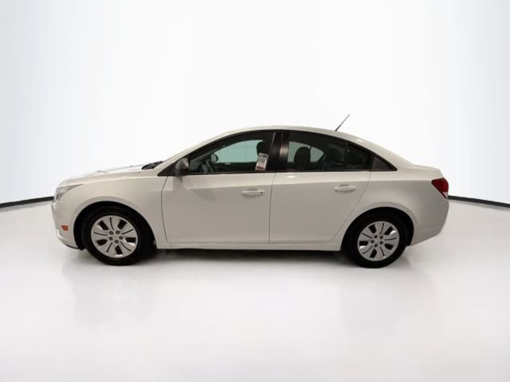Used 2013 Chevrolet Cruze LS Sedan