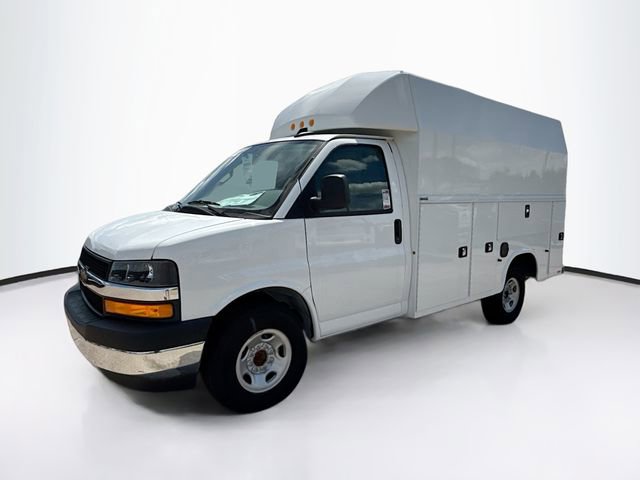 2024 Chevrolet Express Cutaway 3500 Conversion photo 3