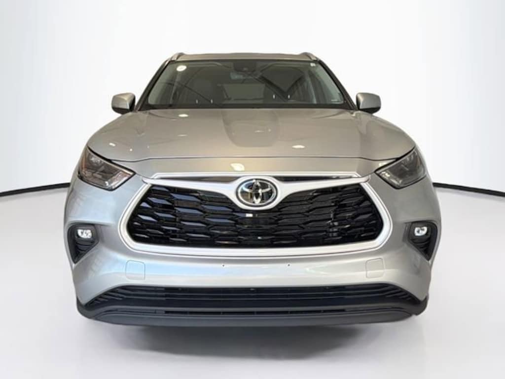 Used 2024 Toyota Highlander XLE SUV
