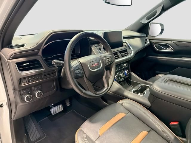 2023 GMC Yukon AT4 - Photo 9