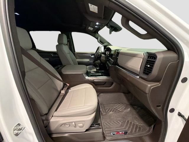 2026 Chevrolet Silverado 1500 LTZ - Photo 24