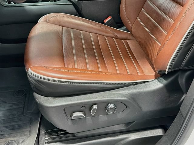 2023 GMC Yukon Denali Ultimate - Photo 19