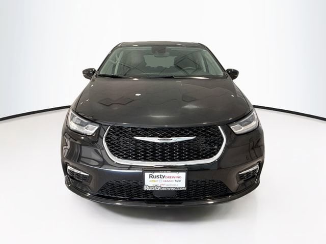 Used 2023 Chrysler Pacifica Touring L with VIN 2C4RC1BG1PR606969 for sale in Jefferson City, MO
