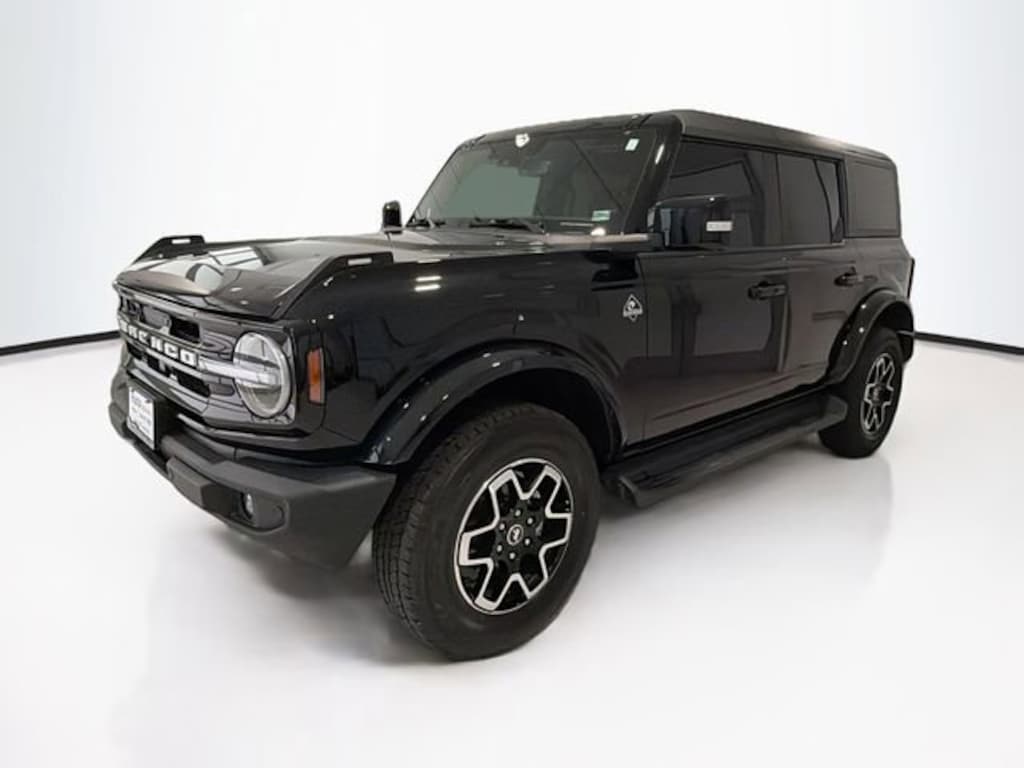 Used 2025 Ford Bronco Outer Banks SUV