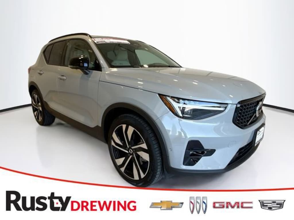 Used 2024 Volvo XC40 Ultimate Dark Theme SUV