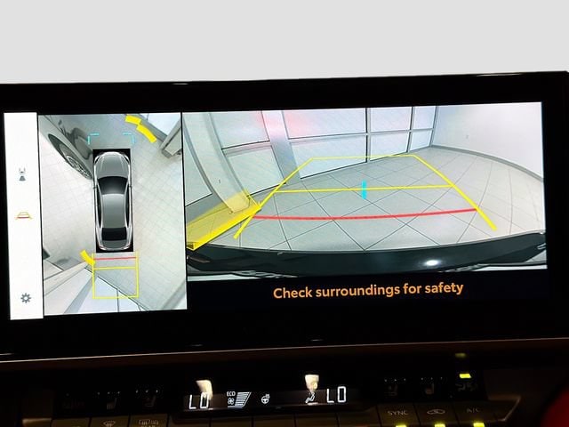 2026 Toyota Camry XSE - Photo 13