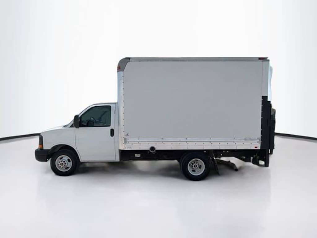 Used 2014 GMC Savana Cutaway 3500 3500 Truck