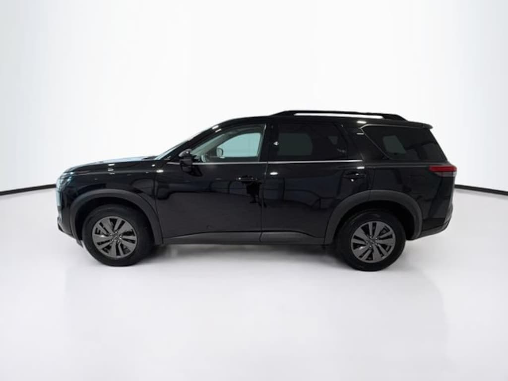 Used 2025 Nissan Pathfinder SV SUV