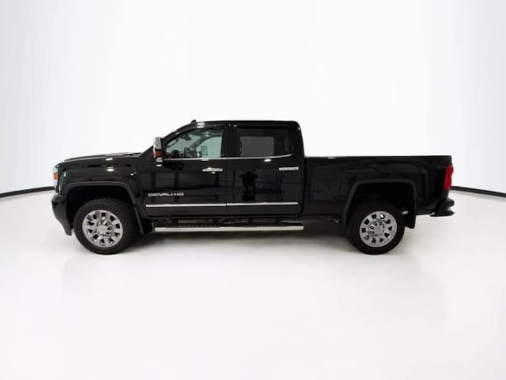 Used 2019 GMC Sierra 2500 HD Denali Truck Crew Cab
