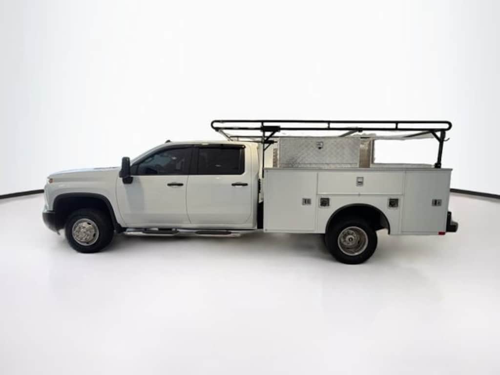 Used 2024 Chevrolet Silverado 3500 HD Chassis Cab Work Truck Truck Crew Cab