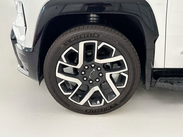 2025 Chevrolet Silverado EV RST - Photo 27