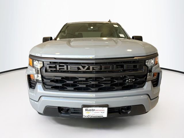 2025 Chevrolet Silverado 1500 Custom photo 2