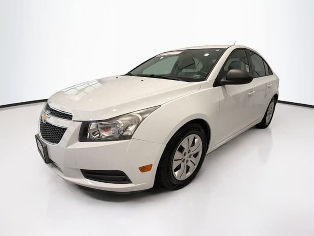 Used 2013 Chevrolet Cruze LS Sedan