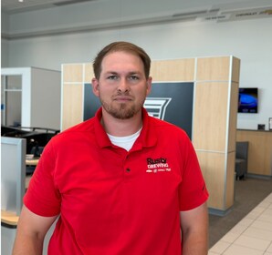 Staff member Steven Madewell from ID_0d583fb3bc47