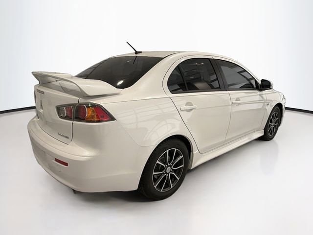 2017 Mitsubishi Lancer ES - Photo 7