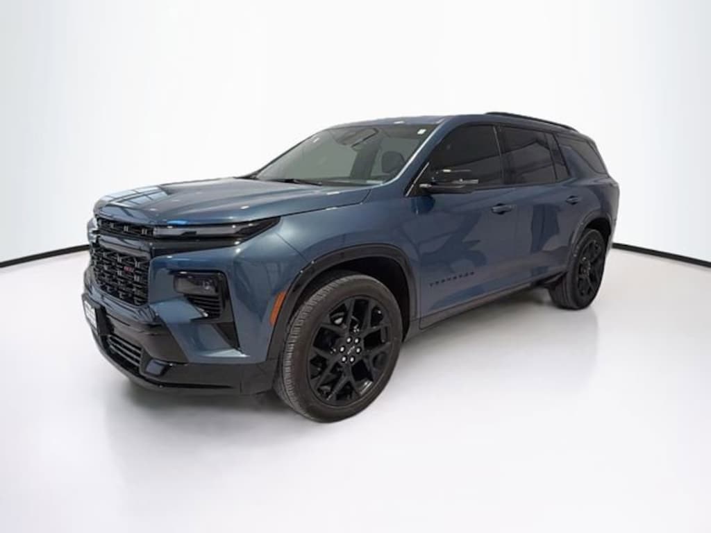 Used 2025 Chevrolet Traverse RS SUV