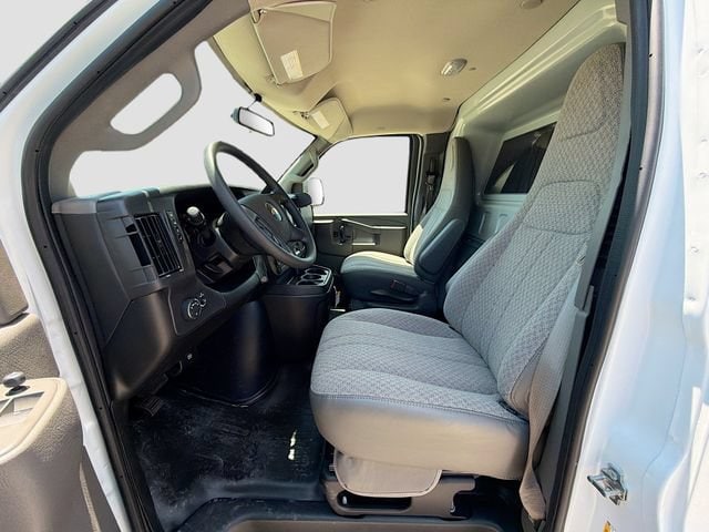 2026 Chevrolet Express Cargo Work Van - Photo 16